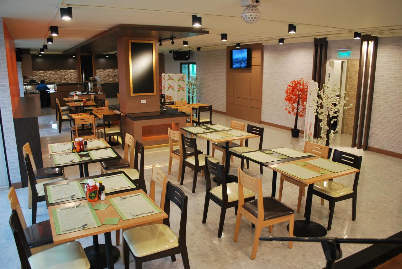 Witchuwan Apartel Bangkok Exterior photo